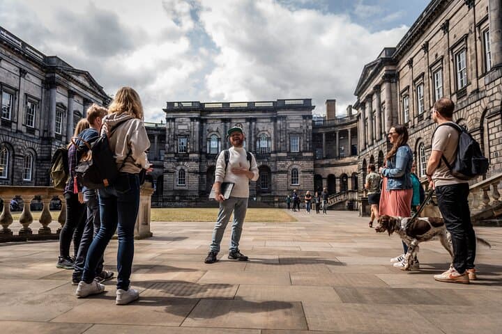 Edinburgh Old Town Guided Walking Tour with Skip-the-Line Castle Entry photo 4