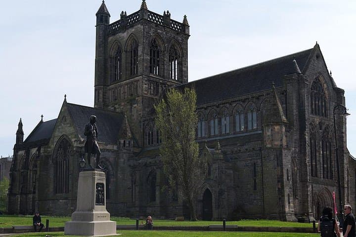 Paisley History Walking Tour with Personal Audio — 2‑Hour Guided Walk Through Town's Industrial Past photo 2