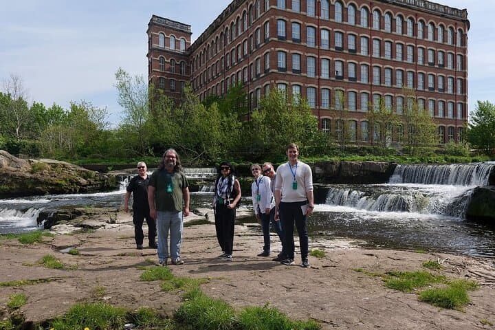 Paisley History Walking Tour with Personal Audio — 2‑Hour Guided Walk Through Town's Industrial Past photo 1