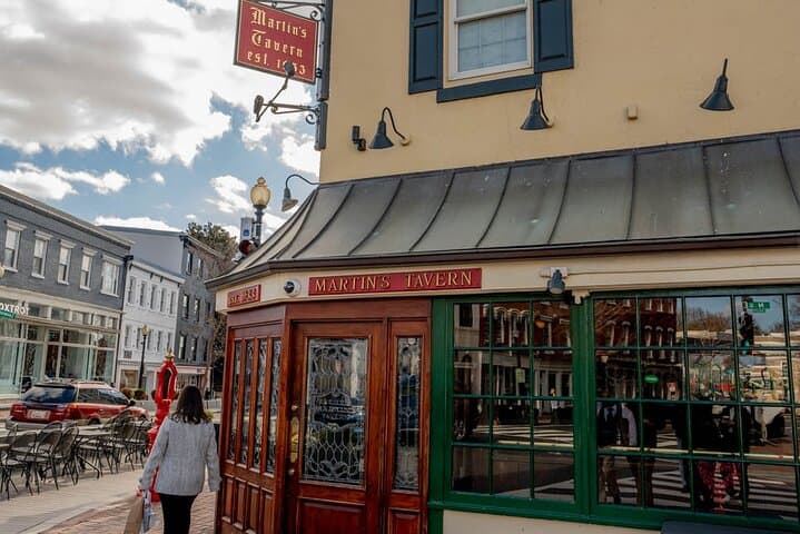 Georgetown Spies, Lies & Politics: 2-Hour Walking Tour of Historic Secrets photo 4