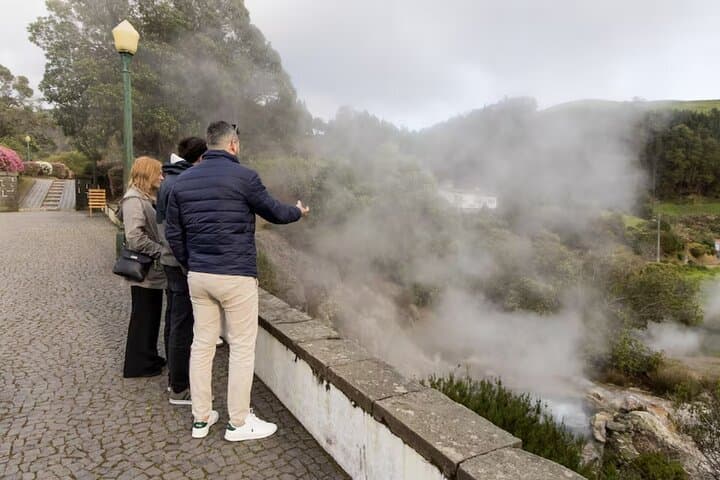 Furnas Night-Time Thermal Baths and Cozido Dinner Experience photo 4