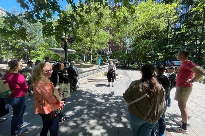 Wall Street's Secret Guardians: Historical Cat Tales Walking Tour in NYC photo 3