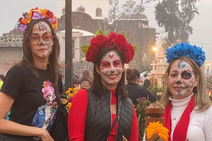 Day of the Dead in Mixquic: Authentic Día de Muertos Tour from Mexico City