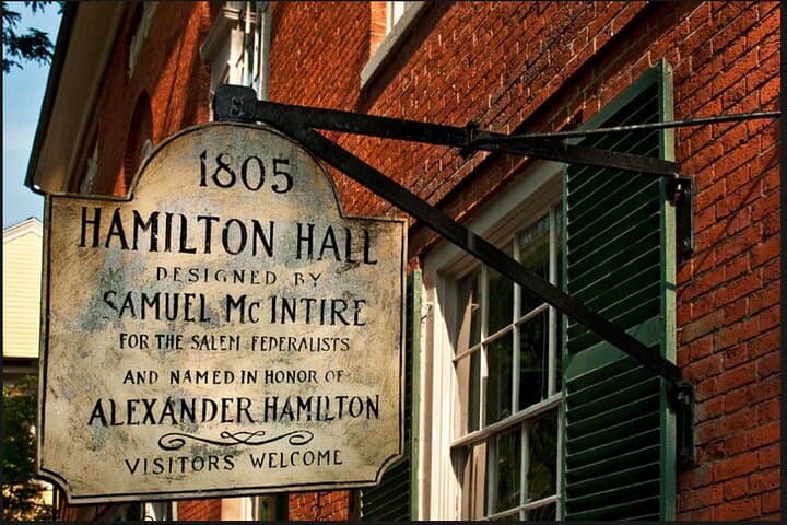 Self-Guided Audio Ghost Tour in Salem: Haunted Walking Route & Practical Tips