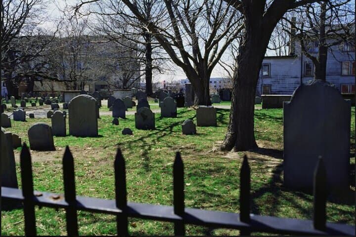 Self-Guided Audio Ghost Tour in Salem: Haunted Walking Route & Practical Tips photo 2
