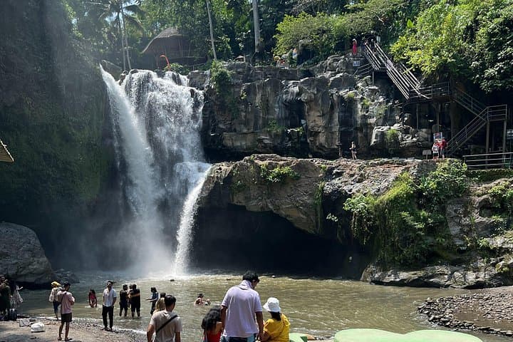 Triple Splash Bali Tour: Tukad Cepung, Tibumana & Tegenungan Waterfalls photo 4