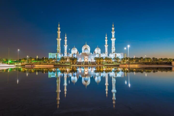 Sheikh Zayed Mosque at Dusk: Sunset Tour from Dubai photo 2