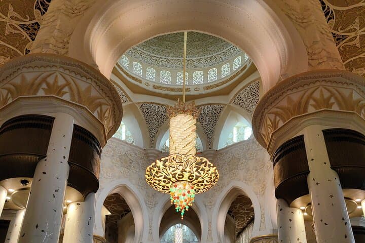Sheikh Zayed Mosque at Dusk: Sunset Tour from Dubai photo 6