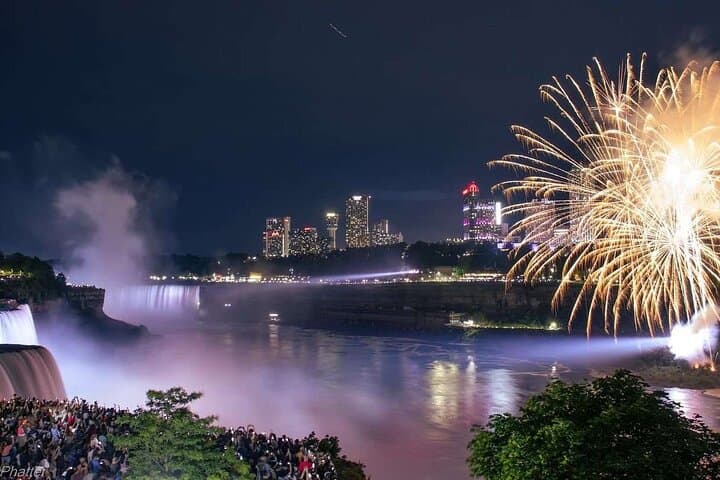 Niagara Falls Fireworks & Skylon Tower Evening Walking Tour