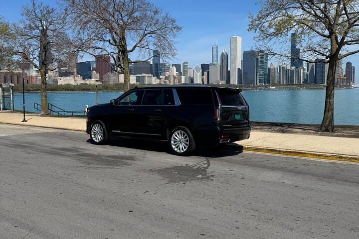 Private Sedan Transfer: O'Hare & Midway to Chicago — Reliable Airport Car Service photo 2