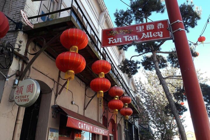 Victoria Highlights Tour: Butchart Gardens, Inner Harbour & Chinatown photo 3