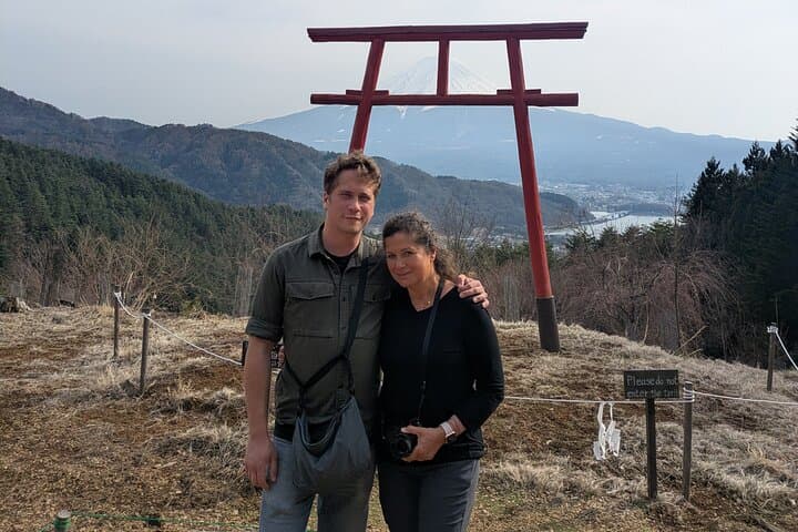 3-Day Private Mt Fuji & Kawaguchiko Tour with Local Guide photo 2