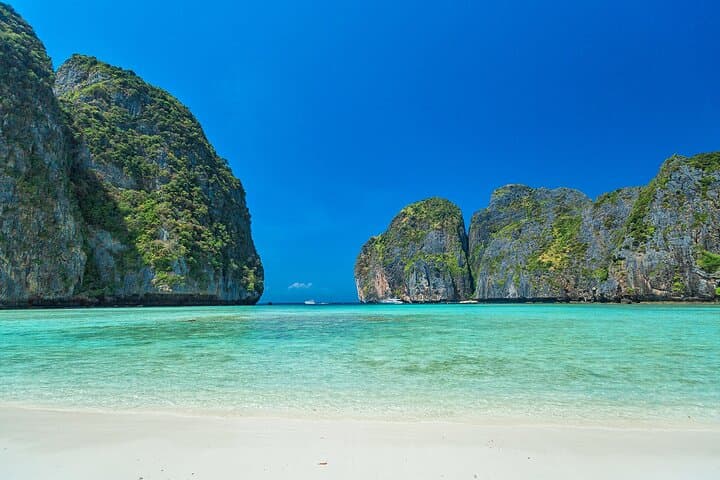 Phi Phi Islands Sunrise Snorkeling by Speedboat — Maya Bay, Pileh Lagoon & Shark Point photo 5