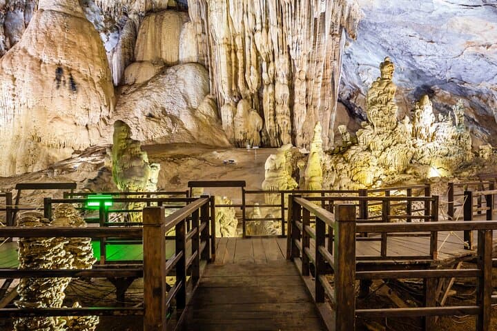 Half-Day Paradise Cave Tour: Morning Exploration of Phong Nha’s Underground Palace photo 2