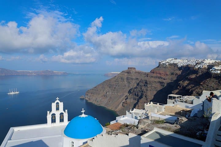 Discover the Hidden Gems of Santorini: Expert-Guided Tour photo 2