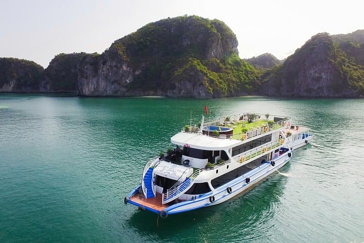 Halong Bay VIP Cruise from Tuan Chau: Swim, Kayak & Sung Sot Cave Day Trip photo 6