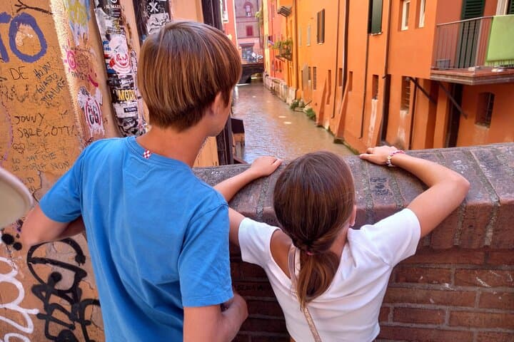 Bologna Family Walking Tour for Kids: Kid-Friendly Private Sightseeing photo 2