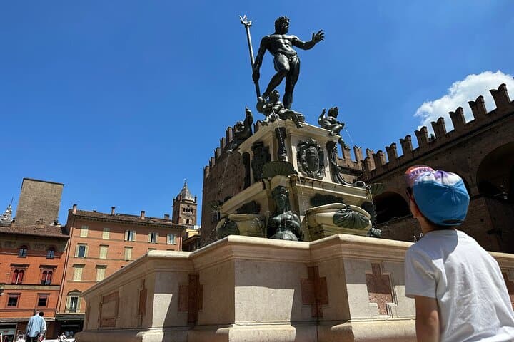 Bologna Family Walking Tour for Kids: Kid-Friendly Private Sightseeing photo 3