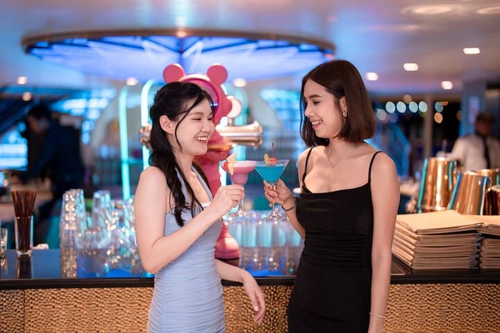 Evening Luxury: The Planet Dinner Cruise on Bangkok's Chao Phraya River photo 6