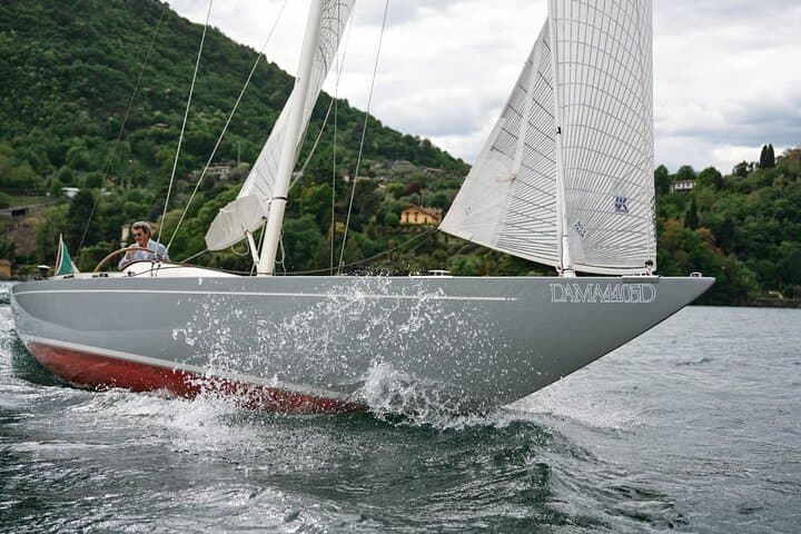 Private Classic Sailing Tour on Lake Como with Aperitif photo 3