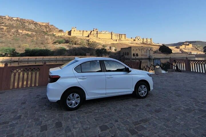 Delhi to Agra Private Transfer: Comfortable AC Ride with On-the-Way Sightseeing photo 3