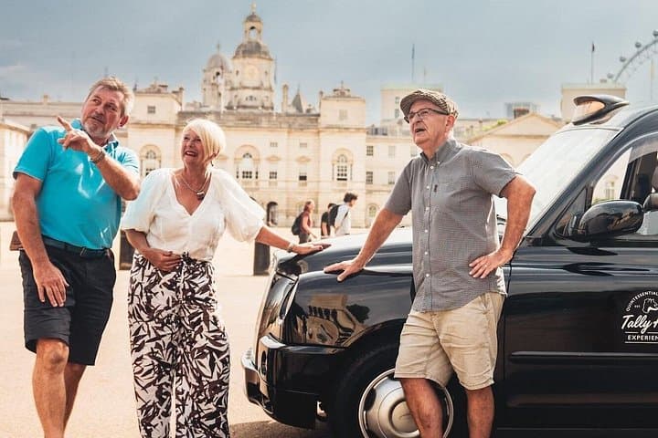 private-london-taxi-tour-royals-hidden-gems-hotel-pickup photo 3