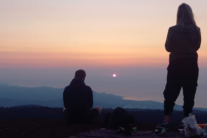 Mount Etna Sunset Tour from Catania: Cave Visit, Tasting & 2,000m Hike photo 6