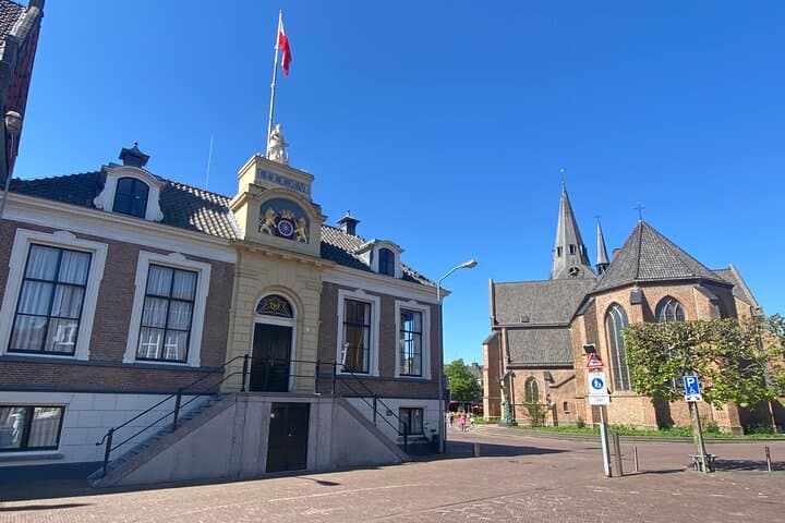 Wageningen Escape the City: 2.5 km Puzzle Walk Through Liberation Landmarks photo 1
