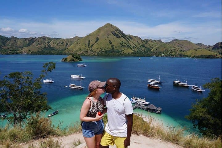 2-Day Labuan Bajo & Komodo Island Boat Tour — Komodo Dragons, Pink Beach & Manta Snorkel