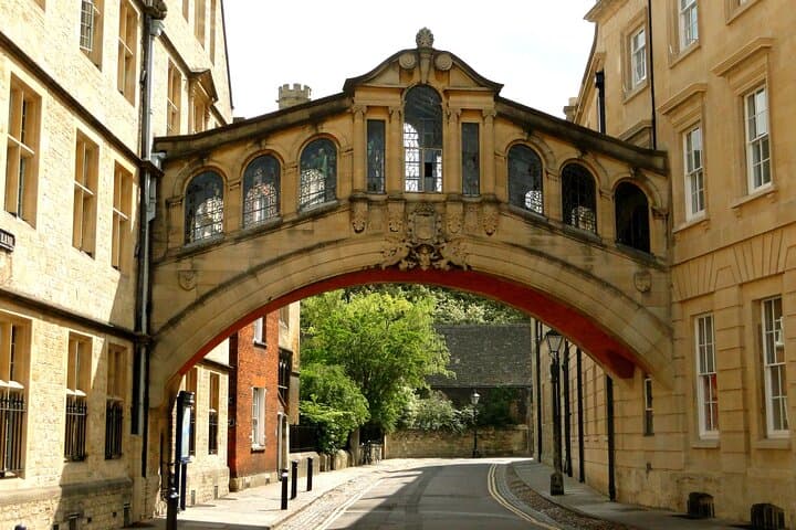 Oxford University & City Walking Tour — Radcliffe Camera, Colleges & Hidden Lanes photo 4