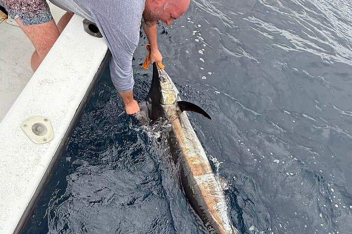 Tamarindo Fishing Charter: 4-Hour Ocean Trip with Snacks & Drinks photo 3