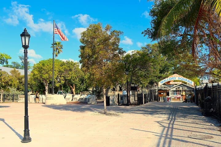Explore Key West on Foot: The Ultimate Scavenger Hunt Walking Tour photo 5