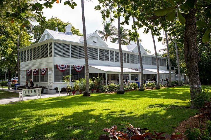 Explore Key West on Foot: The Ultimate Scavenger Hunt Walking Tour photo 6