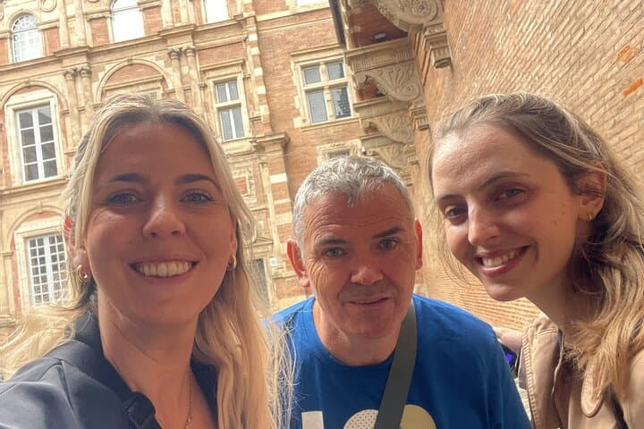 Toulouse Old Town Treasure Hunt: Self-Guided Puzzle Walk Through La Ville Rose photo 1
