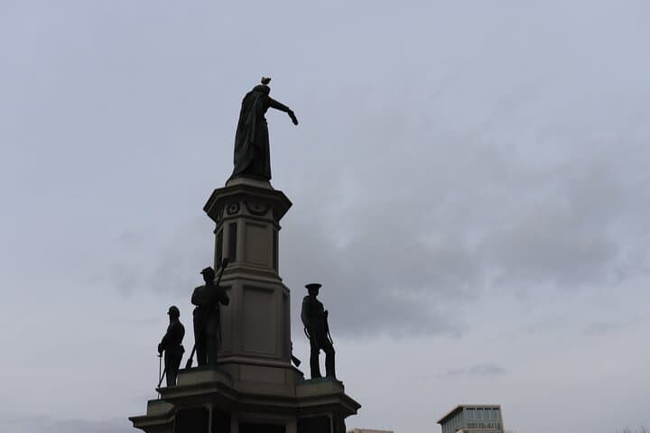 Providence Downtown & Brown Self-Guided GPS Walking Tour Near the River