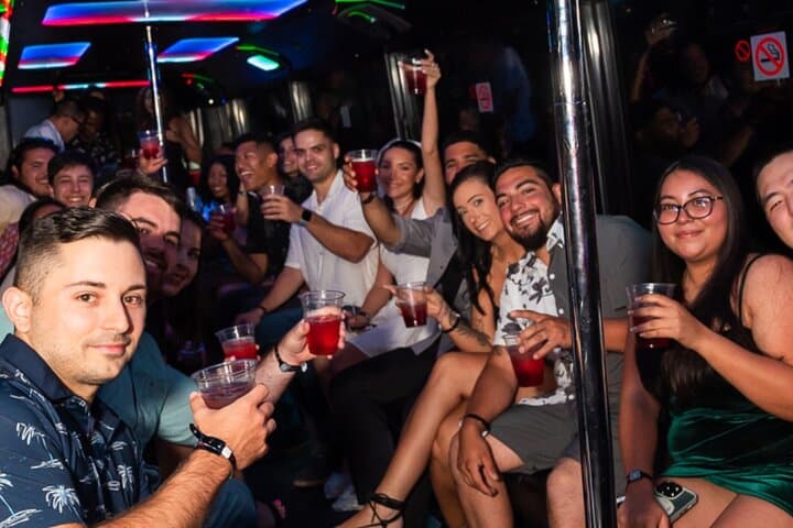 Vegas Rock Star Nightclub Tour: VIP Party Bus Guide to the Hottest Clubs on the Strip photo 1