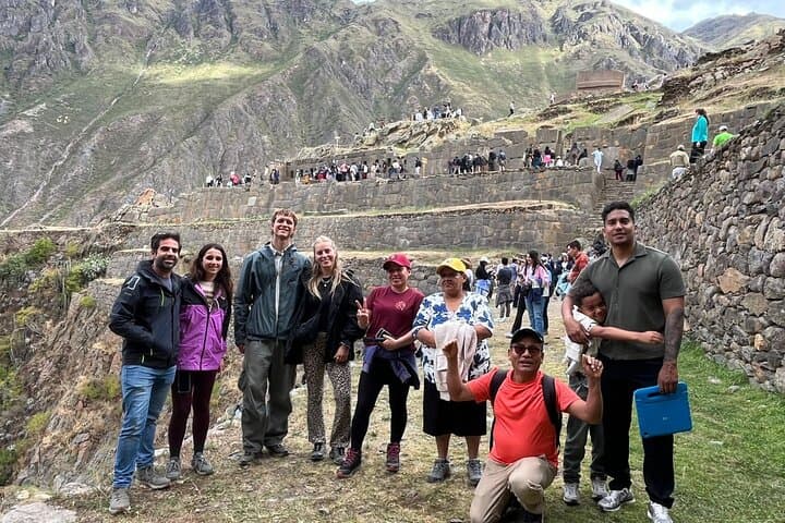Sacred Valley to Machu Picchu: 2-Day Guided Tour from Cusco