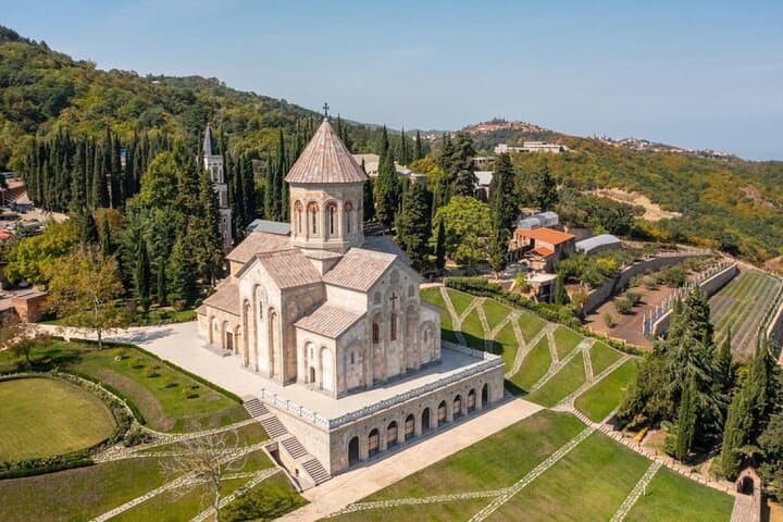 Kakheti Day Trip from Tbilisi: Sighnaghi, Bodbe Monastery & Kindzmarauli Winery photo 1