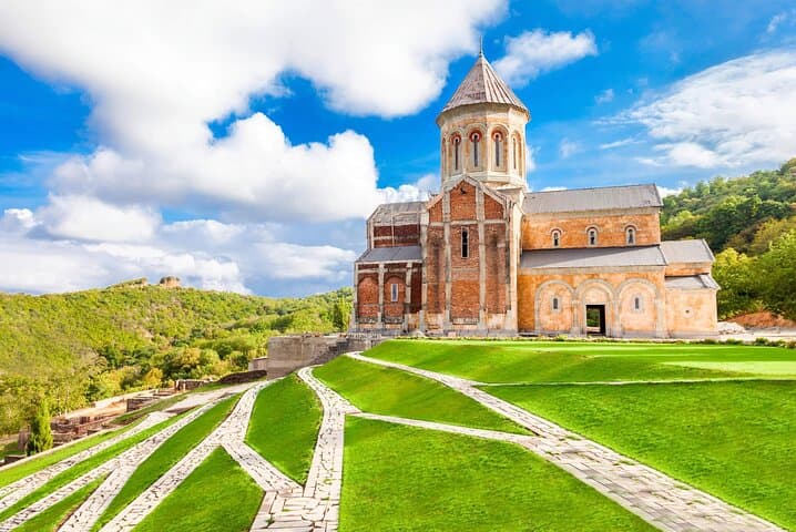 Kakheti Day Trip from Tbilisi: Sighnaghi, Bodbe Monastery & Kindzmarauli Winery photo 3
