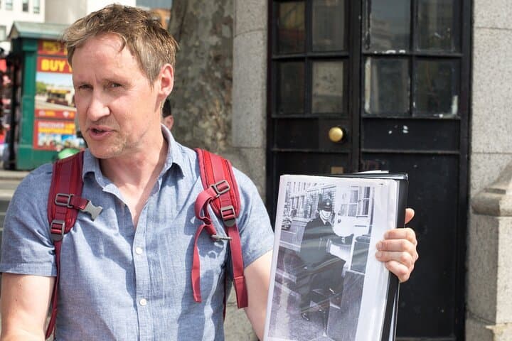 Secret Walking Tour of Central London: Hidden Alleys, Pubs & Curious Sights photo 4