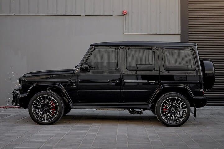 Dubai Luxury Car Rental: Hourly Supercar and SUV Hire photo 2