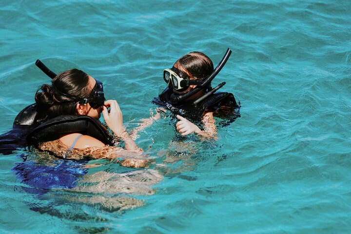 Sail & Snorkel Aruba: Antilla Shipwreck and Catalina Bay Catamaran Tour photo 6