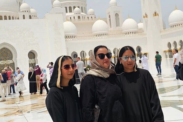 Private Abu Dhabi Day Tour from Dubai: Mosque, Emirates Palace & Ferrari World photo 4