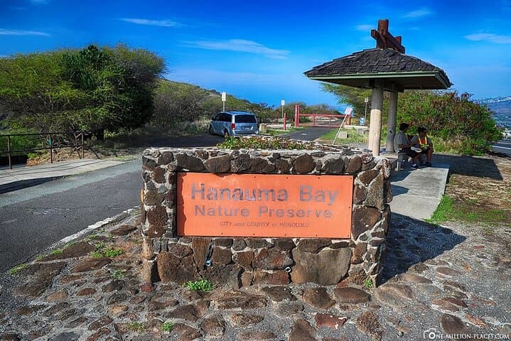 Hanauma Bay Snorkel Experience: Ticket & Gear Included photo 2