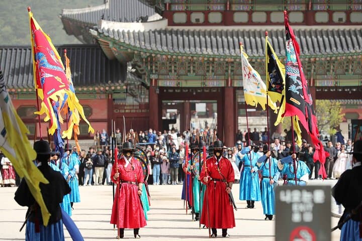 Seoul Heritage and Modernity: One-Day Cultural Highlights Tour