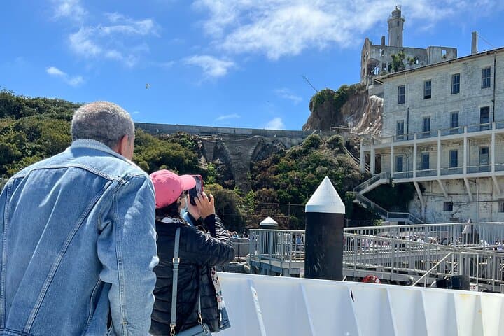 Alcatraz Inside Access Ferry and Night Audio Tour — Official Cellhouse Companion photo 2