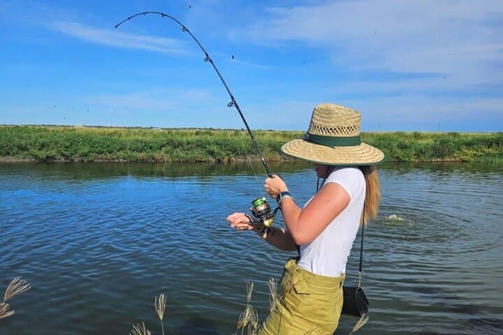 Land-Based Barramundi Fishing Near Darwin: Hooked On Barra Experience photo 2