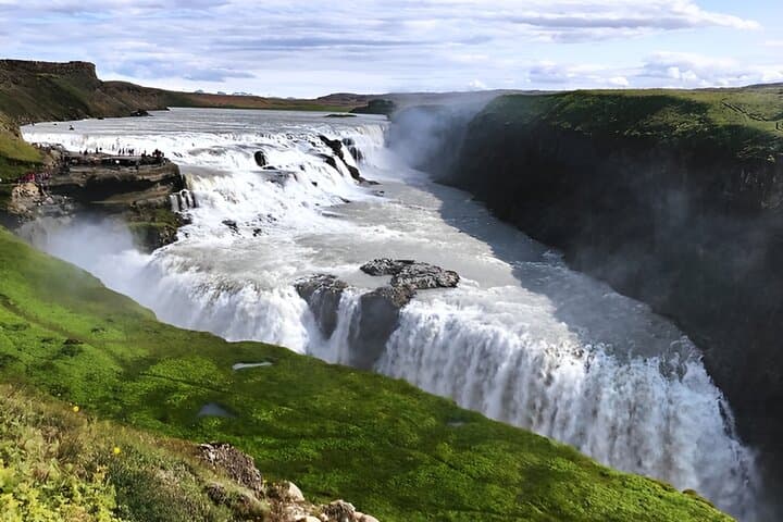 Golden Circle Tour Iceland: Thingvellir, Geysir, Gullfoss and Kerið in a Day