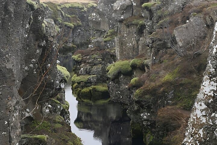 Golden Circle Tour Iceland: Thingvellir, Geysir, Gullfoss and Kerið in a Day photo 3