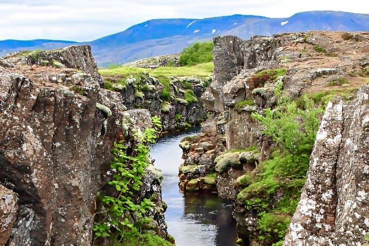 Golden Circle Tour Iceland: Thingvellir, Geysir, Gullfoss and Kerið in a Day photo 6
